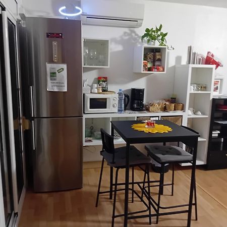Apartamento Compartido Excelente Ubicacion Ел Прат де Льобрегат Екстериор снимка