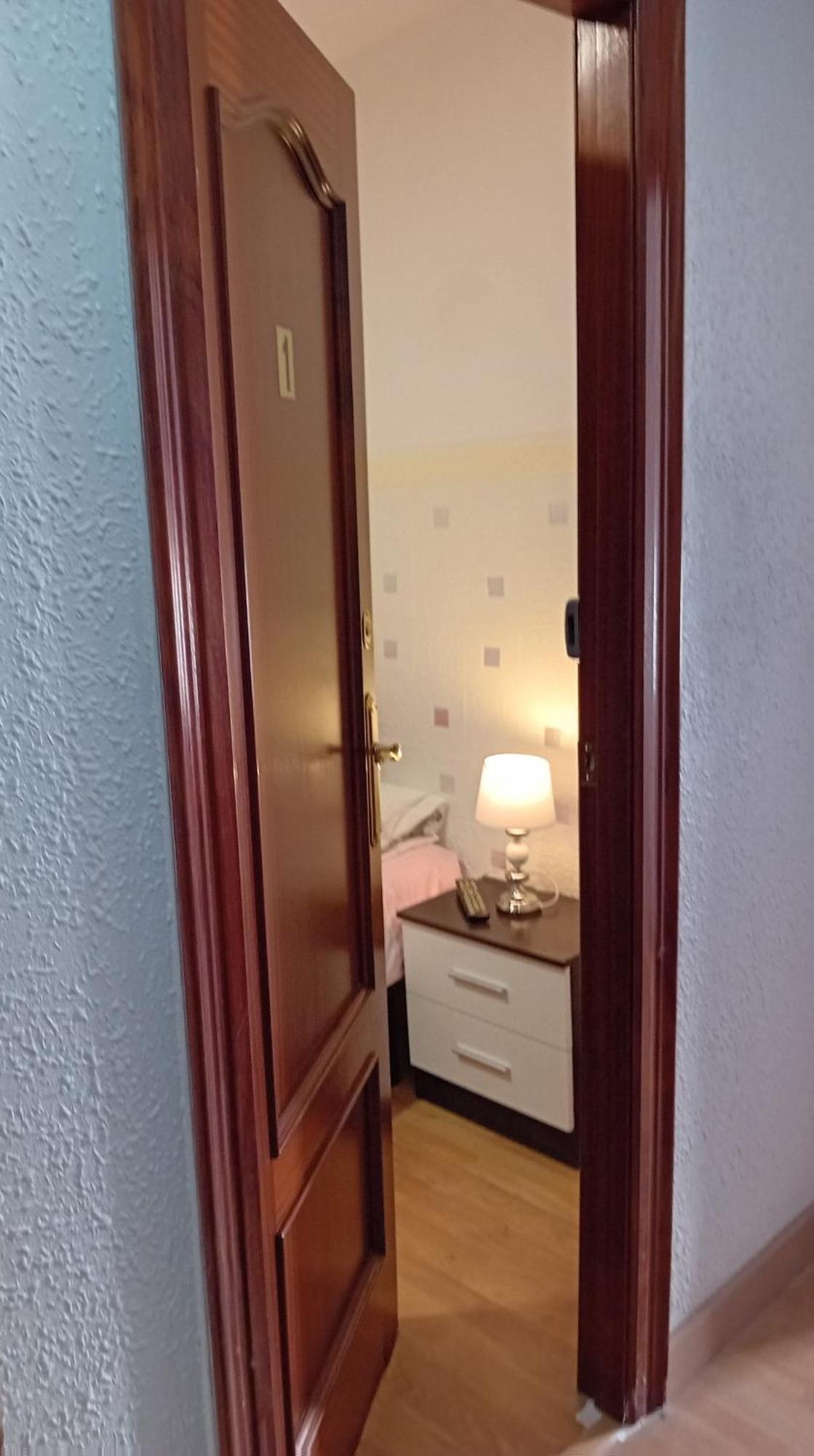 Apartamento Compartido Excelente Ubicacion Ел Прат де Льобрегат Екстериор снимка