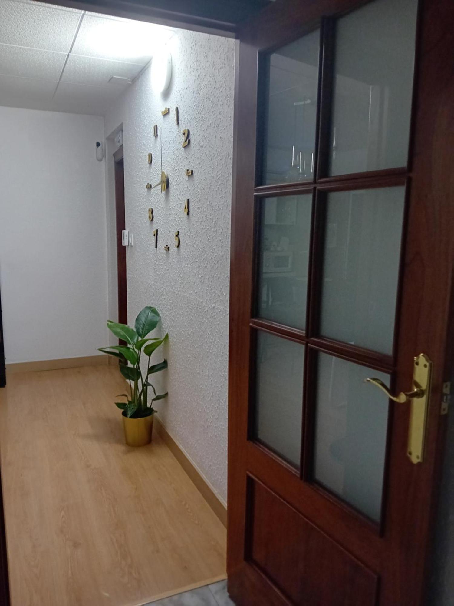 Apartamento Compartido Excelente Ubicacion Ел Прат де Льобрегат Екстериор снимка