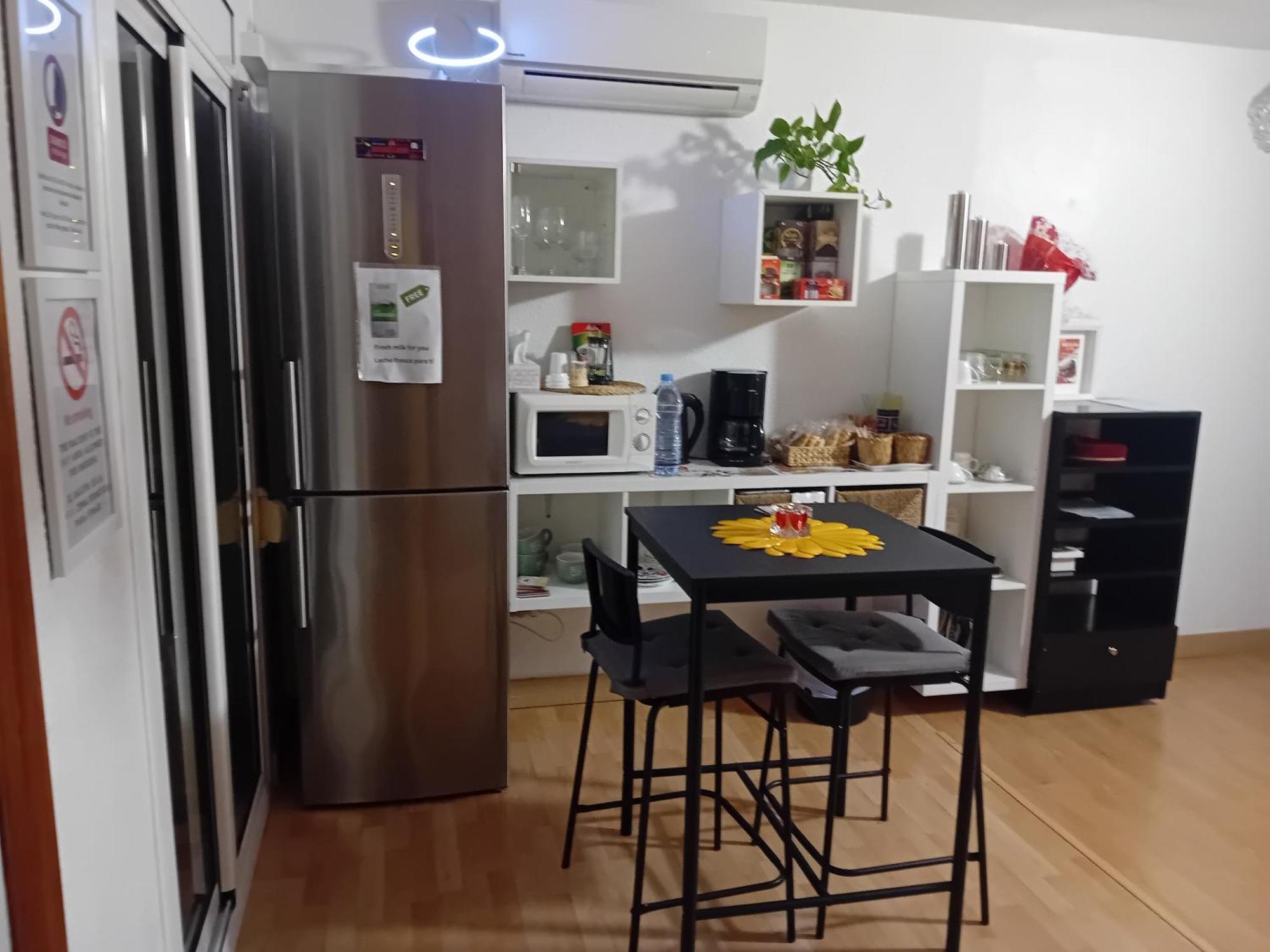 Apartamento Compartido Excelente Ubicacion Ел Прат де Льобрегат Екстериор снимка