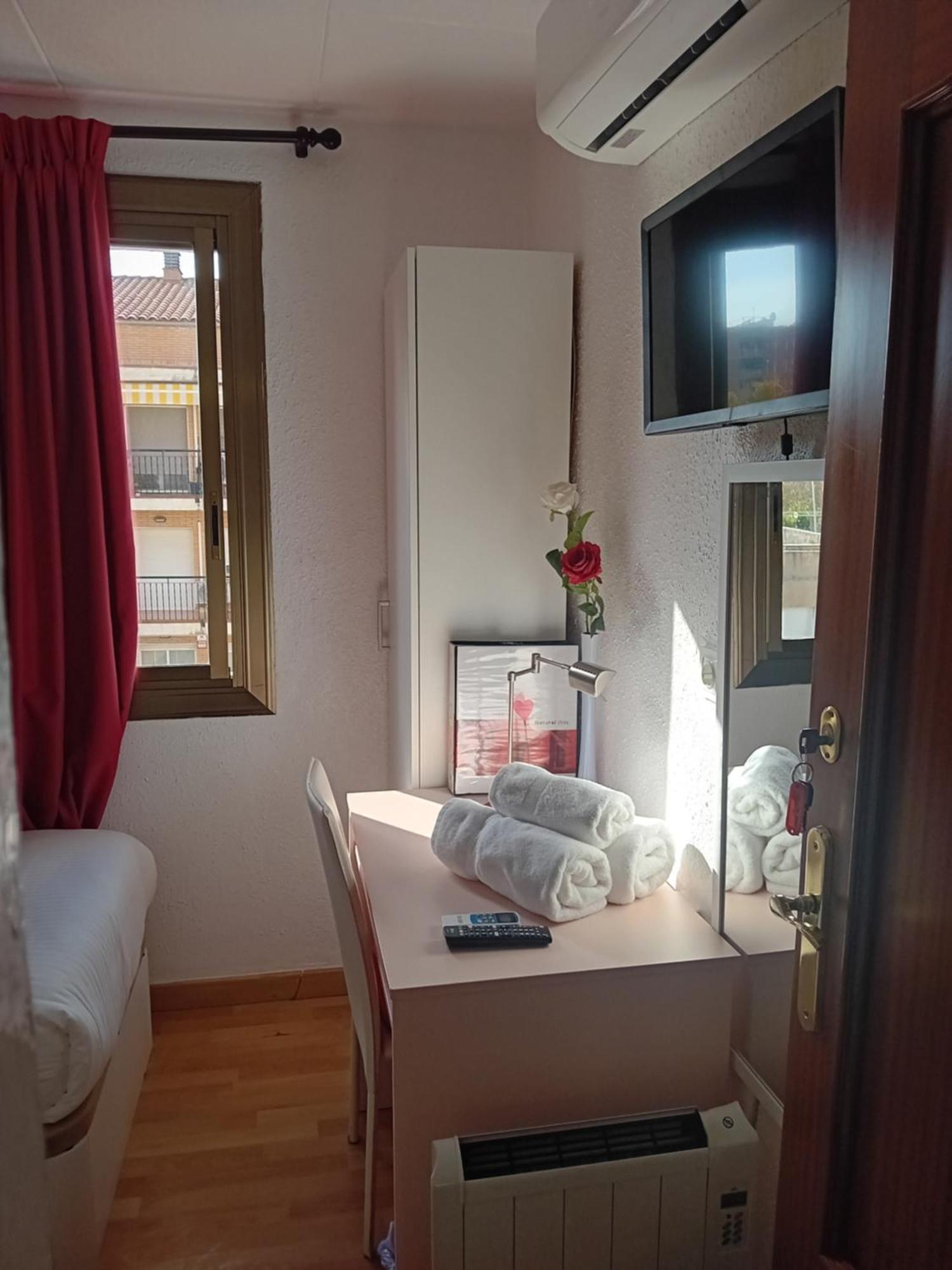 Apartamento Compartido Excelente Ubicacion Ел Прат де Льобрегат Екстериор снимка